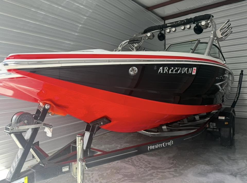 MasterCraft Boat